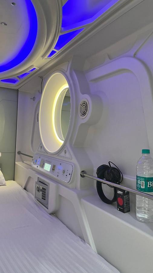 Готель Astropods Мумбаї Екстер'єр фото