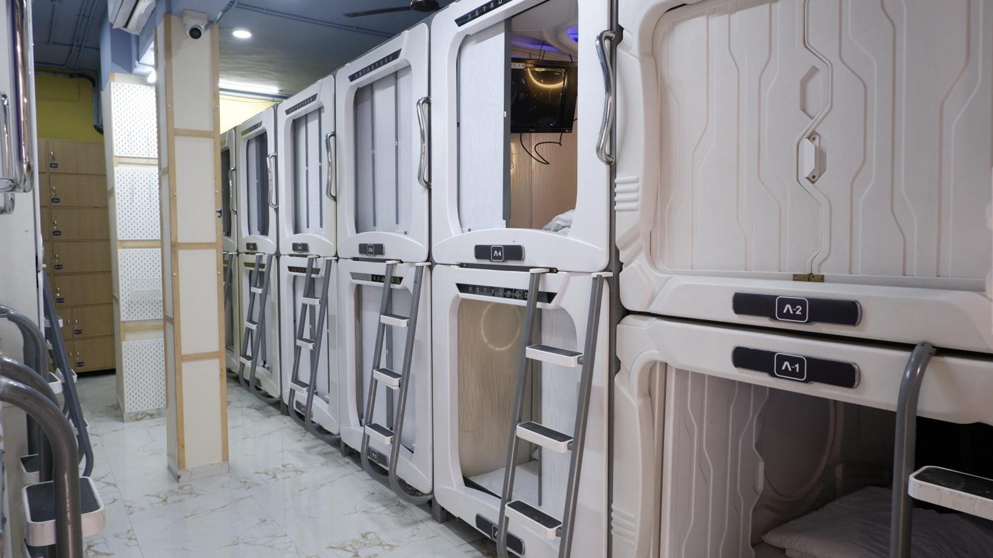 Готель Astropods Мумбаї Екстер'єр фото
