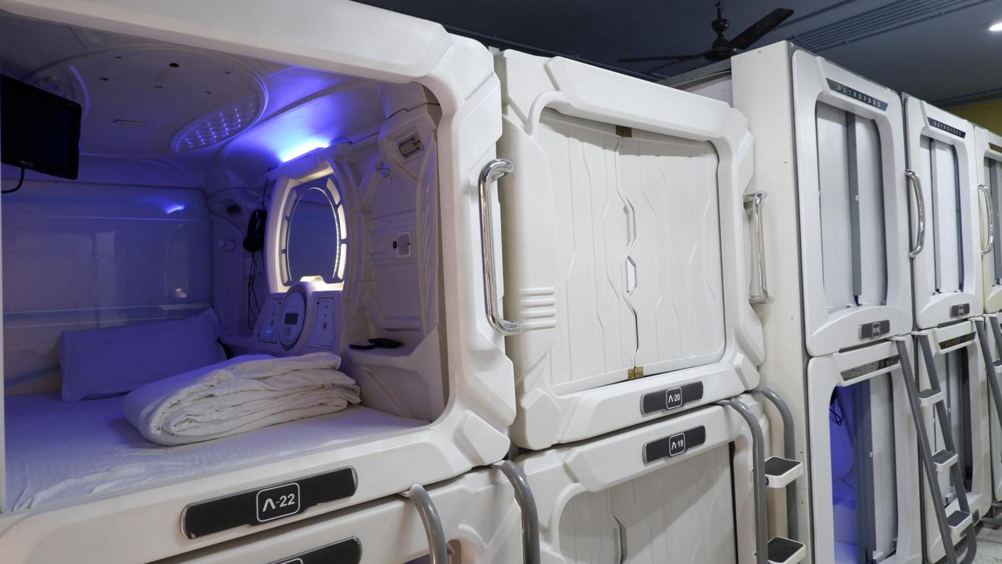 Готель Astropods Мумбаї Екстер'єр фото